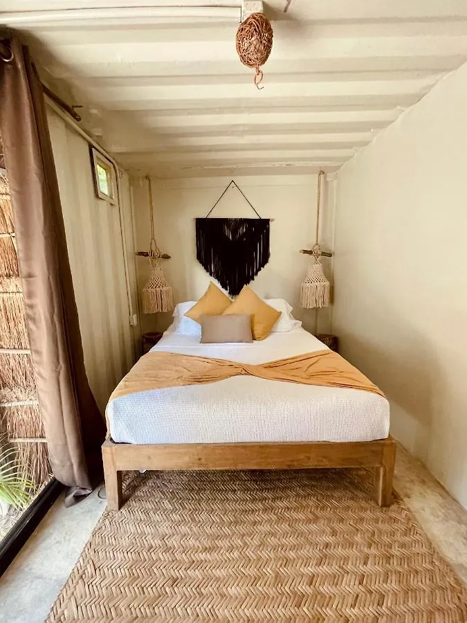 Pal Mar Glamtainer Tulum Hotel